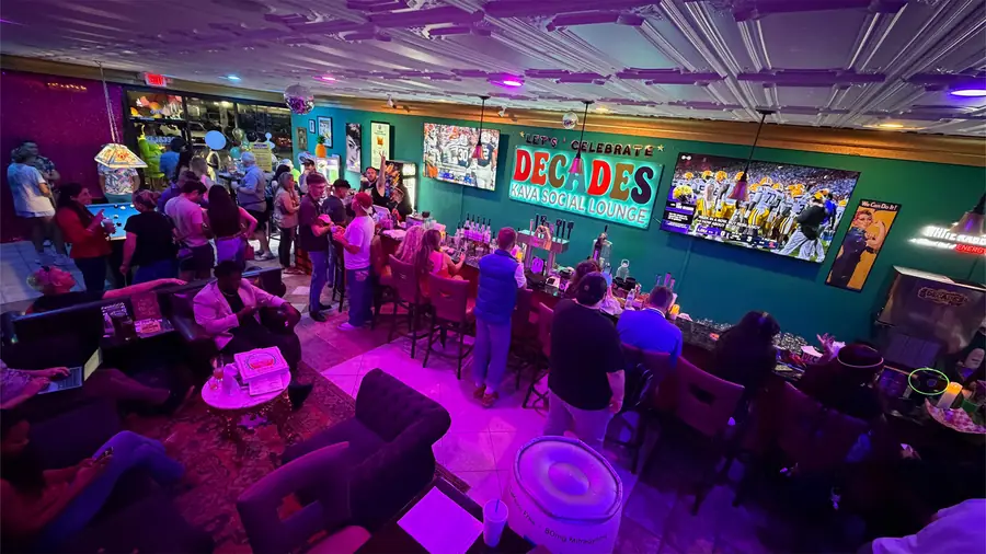 A packed house at Decades Kava on game day